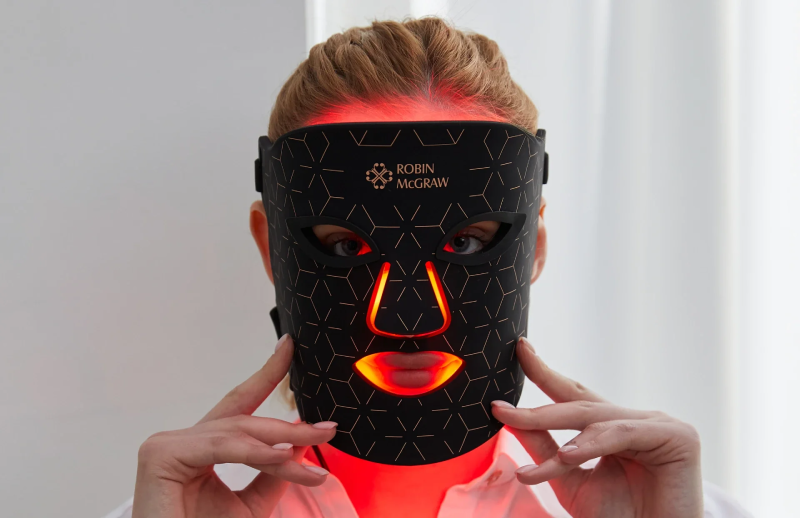 The Ultimate Guide to Choosing an LED Mask for Your Skin